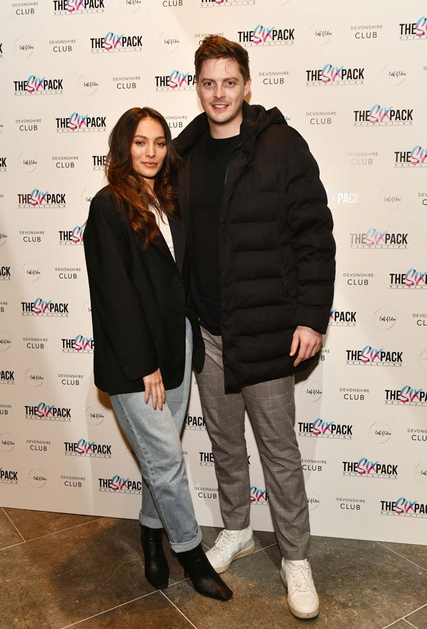 Alex-George,Amelia-Bath3